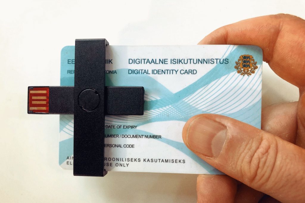 El Proceso de registrarse como e-Resident. Estonia extiende la validez de 32.000 tarjetas de e-Resident 2 años más
